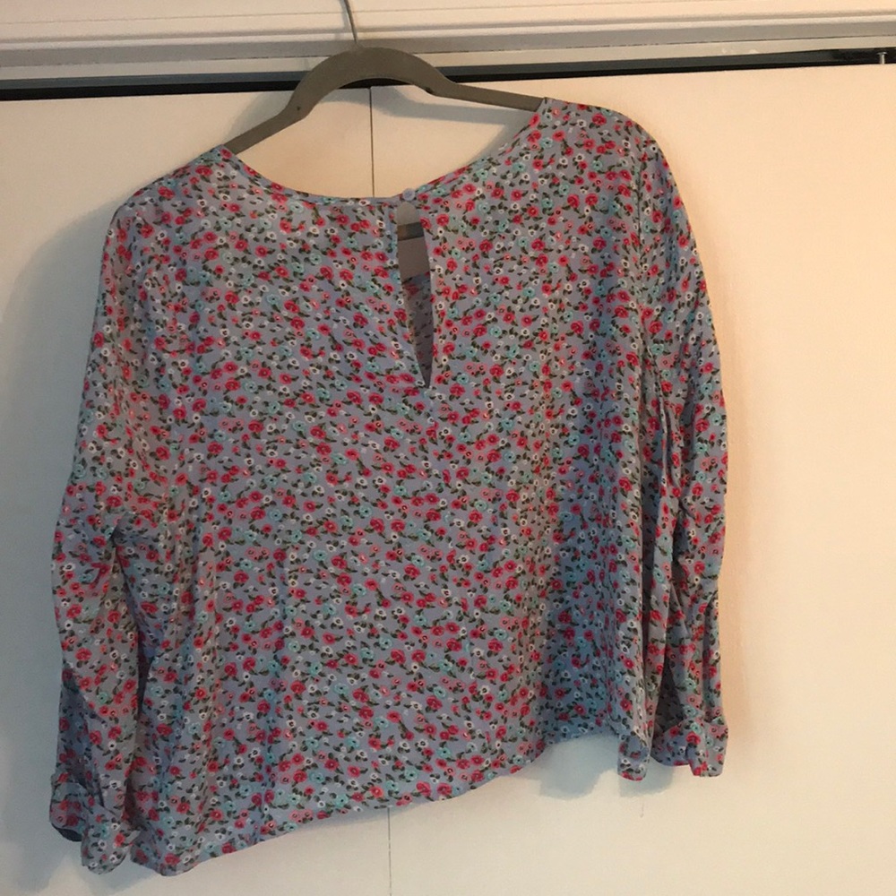 Floral Top - Picture 3 of 3